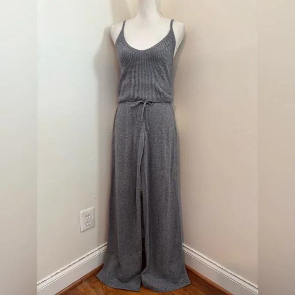 Rumored Wide Leg Knit Pants Two Piece Lounge Set In Charcoal Medium Size NWT - Picture 2 of 12